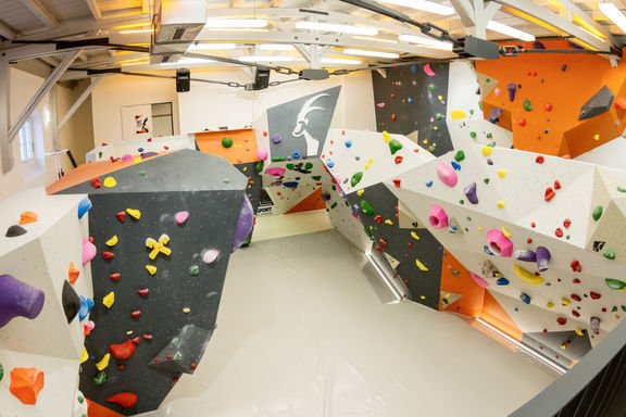 SteinblockRankweilBoulderhalle1